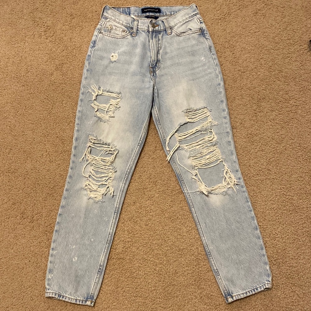 Aéropostale Distressed Ripped High-Rise Mom Jean
